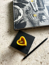 Load image into Gallery viewer, Heart Beeswax Candle
