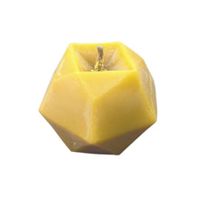Load image into Gallery viewer, Diamond beeswax candle by Beebaltic.com
